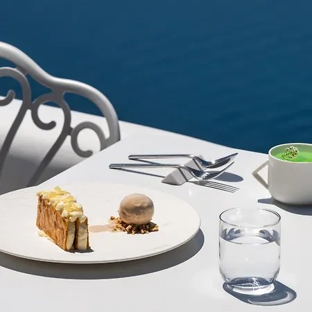 Athina Luxury 4* Fira (Santorini)
